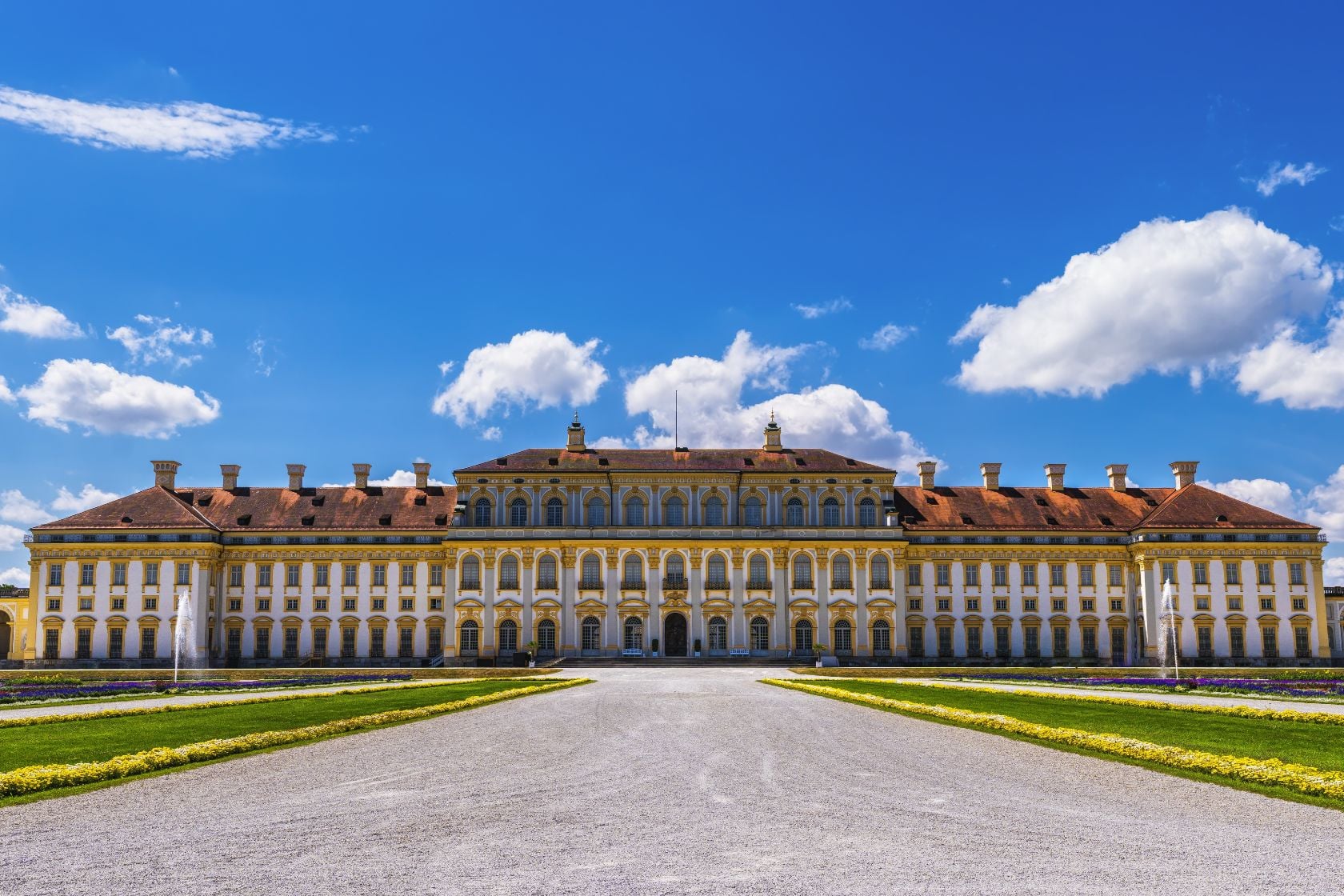 Tính đối xứng trong nhiếp ảnh giúp tạo điểm nhấn cho chủ thể chính