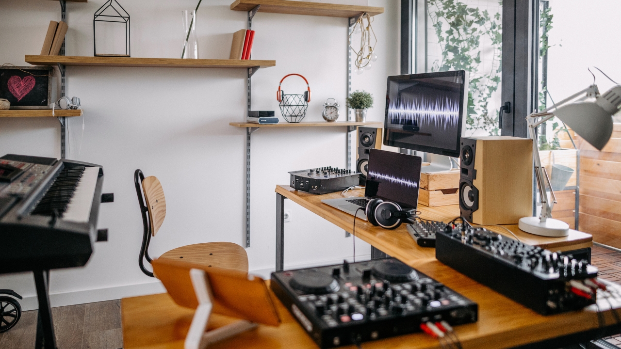 Bố trí thiết bị trong phòng