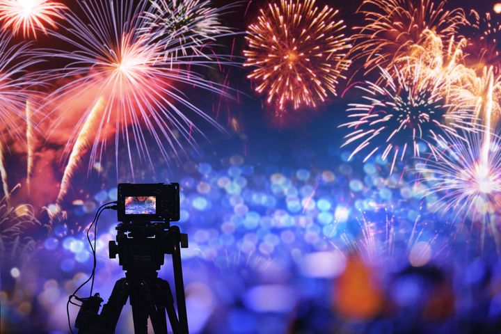 Lấy nét thủ công tăng độ chính xác khi chụp trong môi trường thiếu sáng.