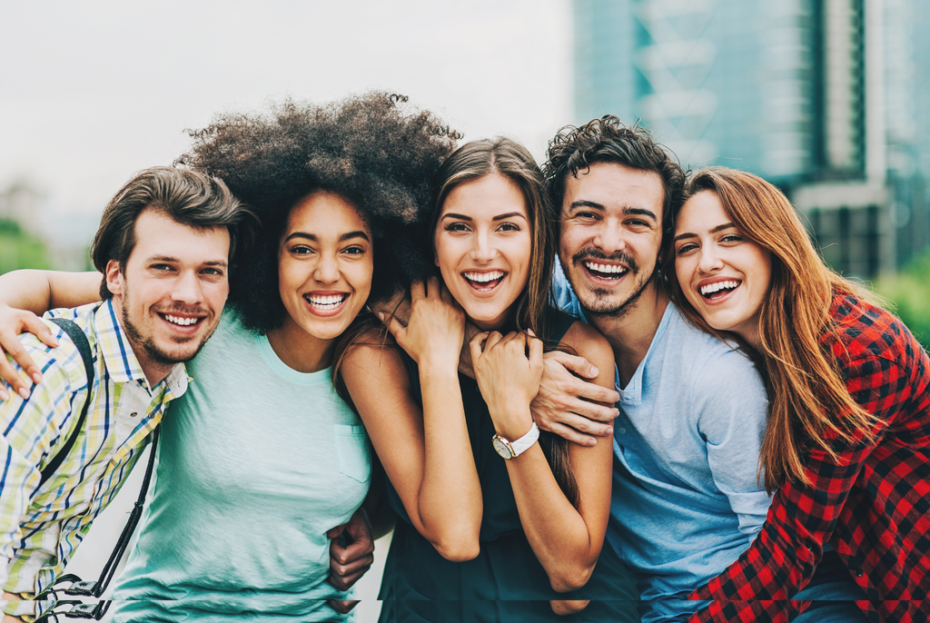 Vì sao cảm xúc và hành vi của người khác dần trở thành của bạn