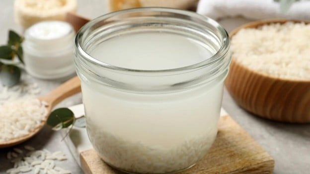 Nước gạo đông đá: bí quyết đơn giản chăm sóc da trắng mịn tự nhiên