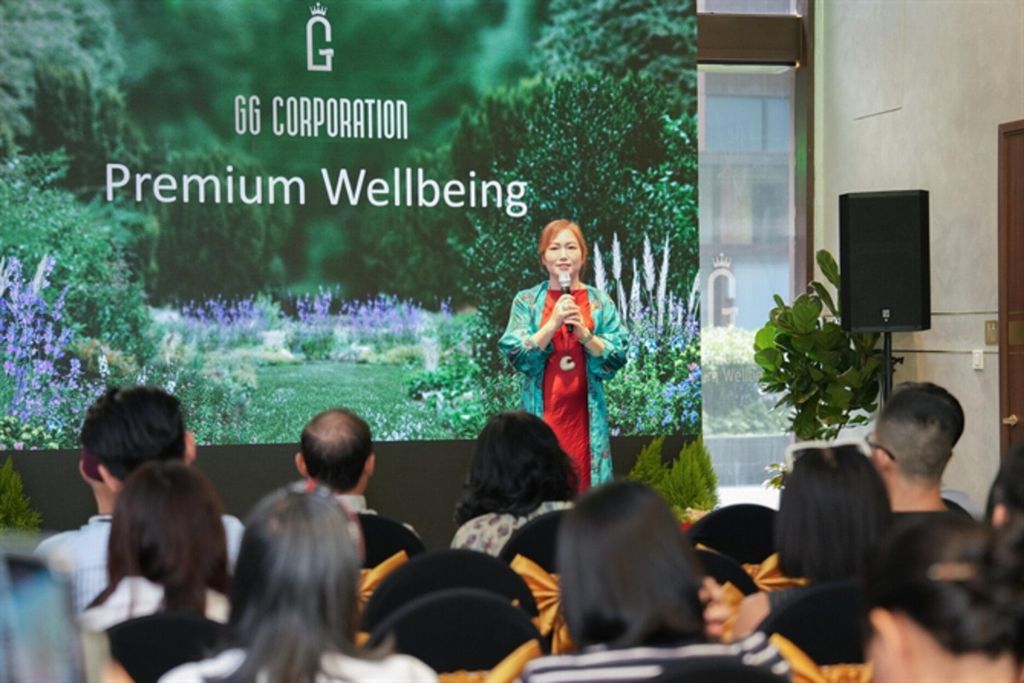 Vietnamese People Becoming Closer Through “Heritage for the Future”