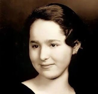 30 Pounds, 30 Years, A Voice That Made a Legend