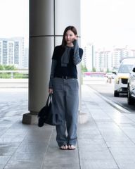 4 món đồ Nayeon (TWICE) diện ra sân bay: Bí quyết phối layer chuẩn Hàn từ văn phòng đến chuyến bay