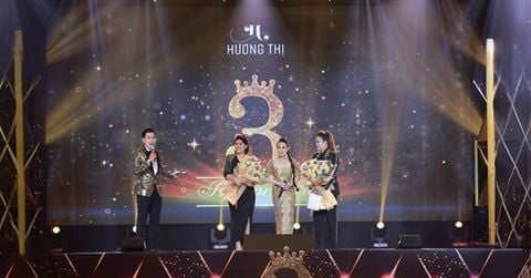 Việt Hương kết thúc năm 2021 bằng sự kiện đặc biệt