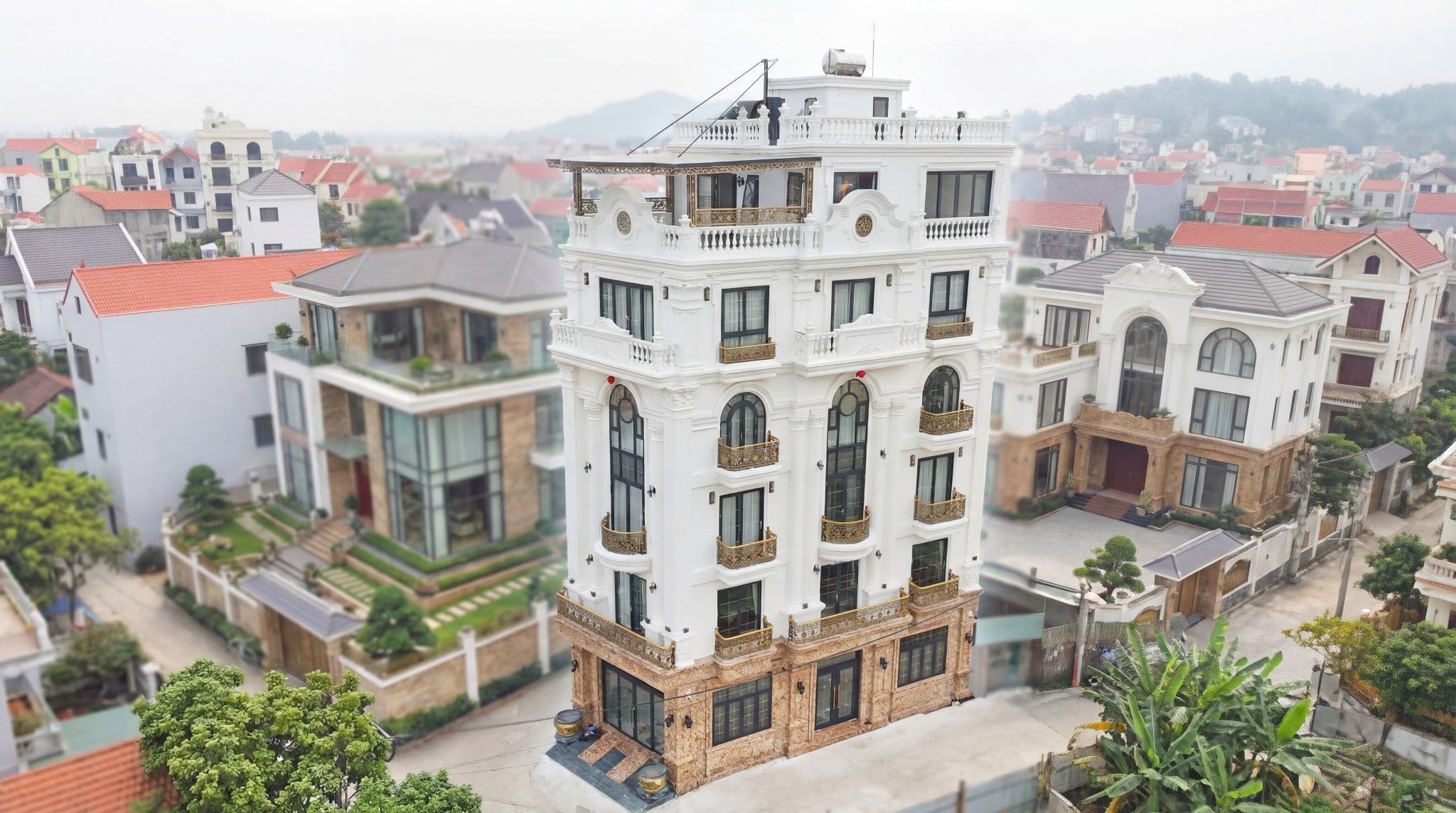 Biệt thự triệu đô - Hưng Đạo