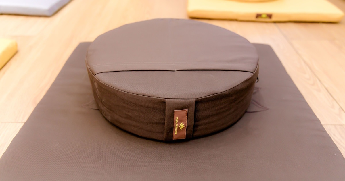 Chọn bồ đoàn phù hợp cho người mới bắt đầu ngồi thiền