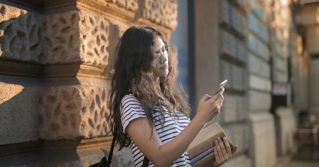 Chọn lọc thông tin trên mạng xã hội để tránh hoang mang lo lắng