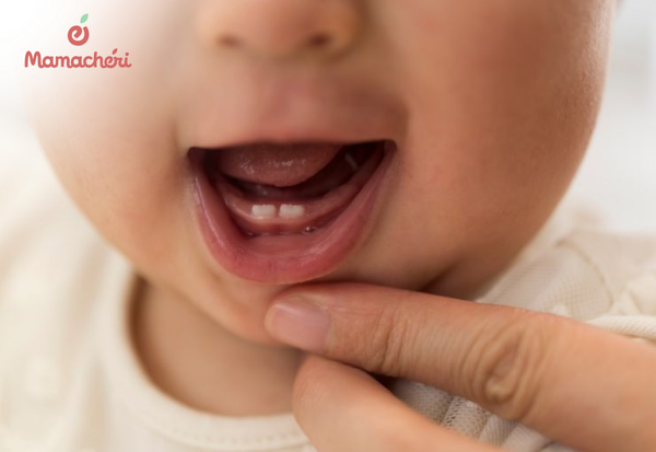 Mọc răng là dấu hiệu cho thấy hệ tiêu hóa của con đã sẵn sàng cho những trải nghiệm mới.