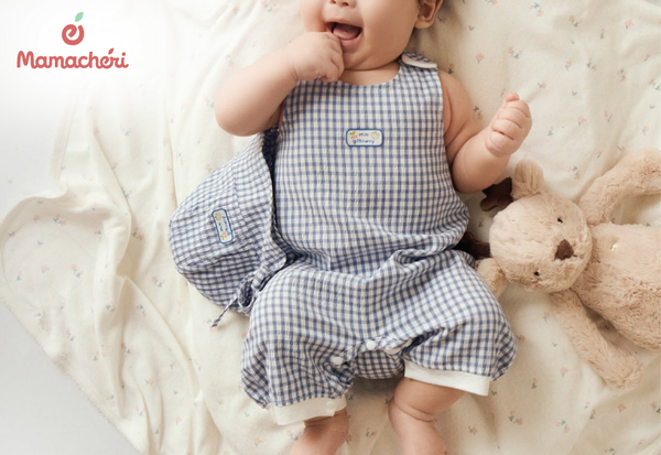 Mặc quần áo thoáng mát giúp bé thoải mái dễ chịu