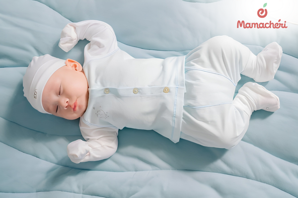 Giữ ấm đôi chân hỗ trợ bé yêu phòng ngừa cảm lạnh và sổ mũi