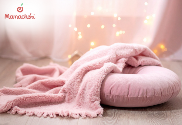 Gối sơ sinh là một trong những món đồ sơ sinh không cần thiết trong giai đoạn đầu