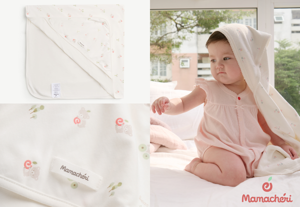 Thiết kế mũ tinh tế phối hợp cùng chất vải đạt chuẩn quốc tế giúp nâng niu làn da nhạy cảm của bé.