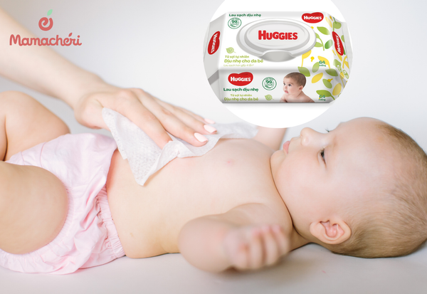 Khăn ướt Huggies dành cho trẻ sơ sinh với độ ẩm phù hợp và an toàn