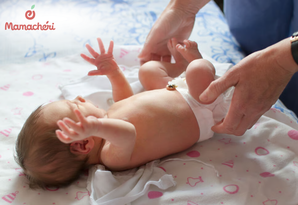 Phản xạ giật mình là biểu hiện sinh lý bình thường giúp bảo vệ trẻ trong giai đoạn đầu đời.