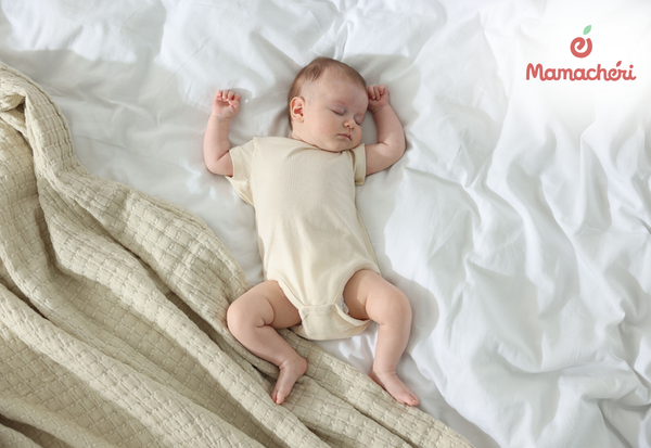 Nguyên nhân sinh lý khiến trẻ sơ sinh hay vặn mình khi ngủ