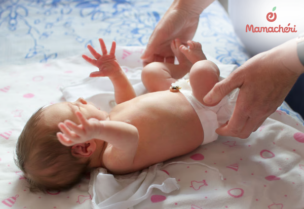 Phản xạ giật mình là hiện tượng sinh lý bình thường ở trẻ sơ sinh trong những tháng đầu đời