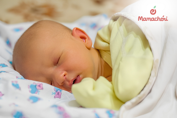 Quan sát con tỉ mỉ mỗi ngày giúp mẹ sớm nhận ra những dấu hiệu bất thường.