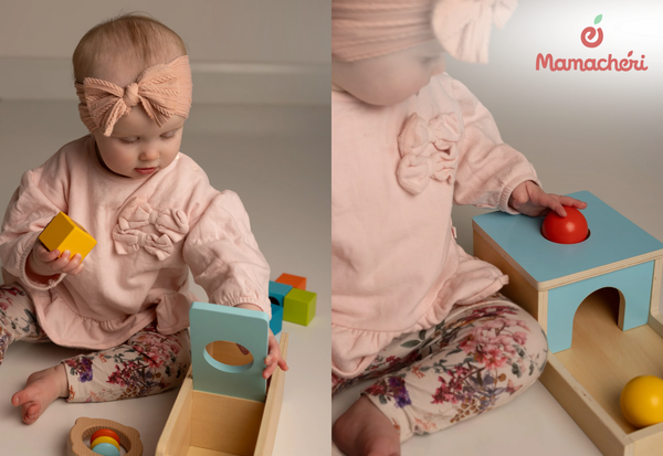 Tuần Wonder Week 7, bé thích xếp chồng đồ vật và hiểu cách làm theo từng bước