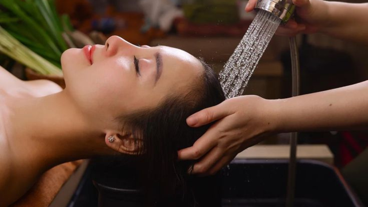 Khi nào nên scalp detox? Chọn làm sạch hay gội thư giãn