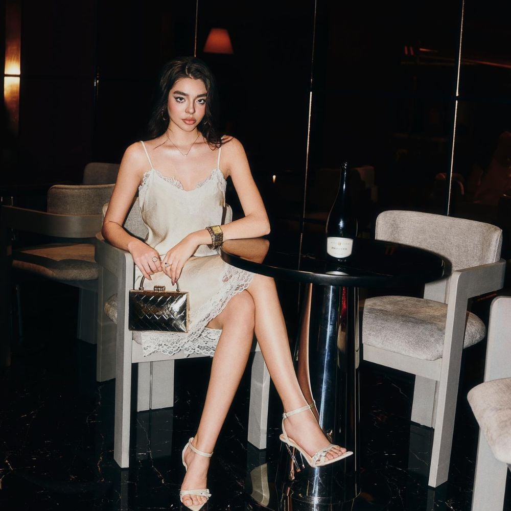 HOLIDAY COLLECTION' 25: BEFORE THE LAMP GLOW