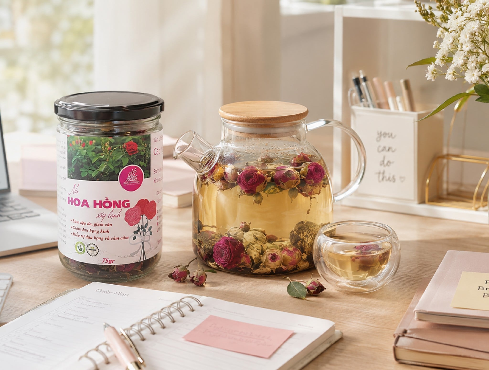 🌹 Trà hoa hồng chanh mật ong – ly trà giúp tâm trạng dịu lại sau một ngày dài!