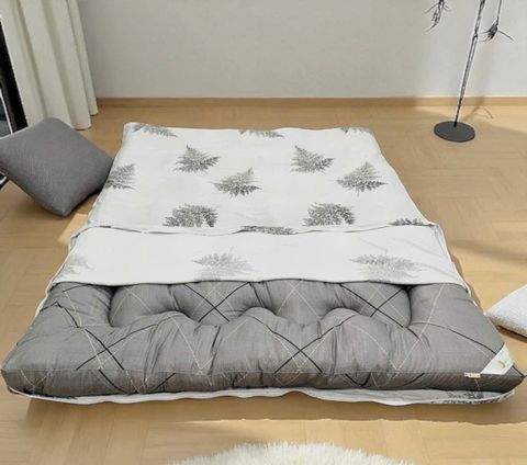 Vỏ chăn, mền có ruột và topper: ba thứ hay bị so giá với nhau
