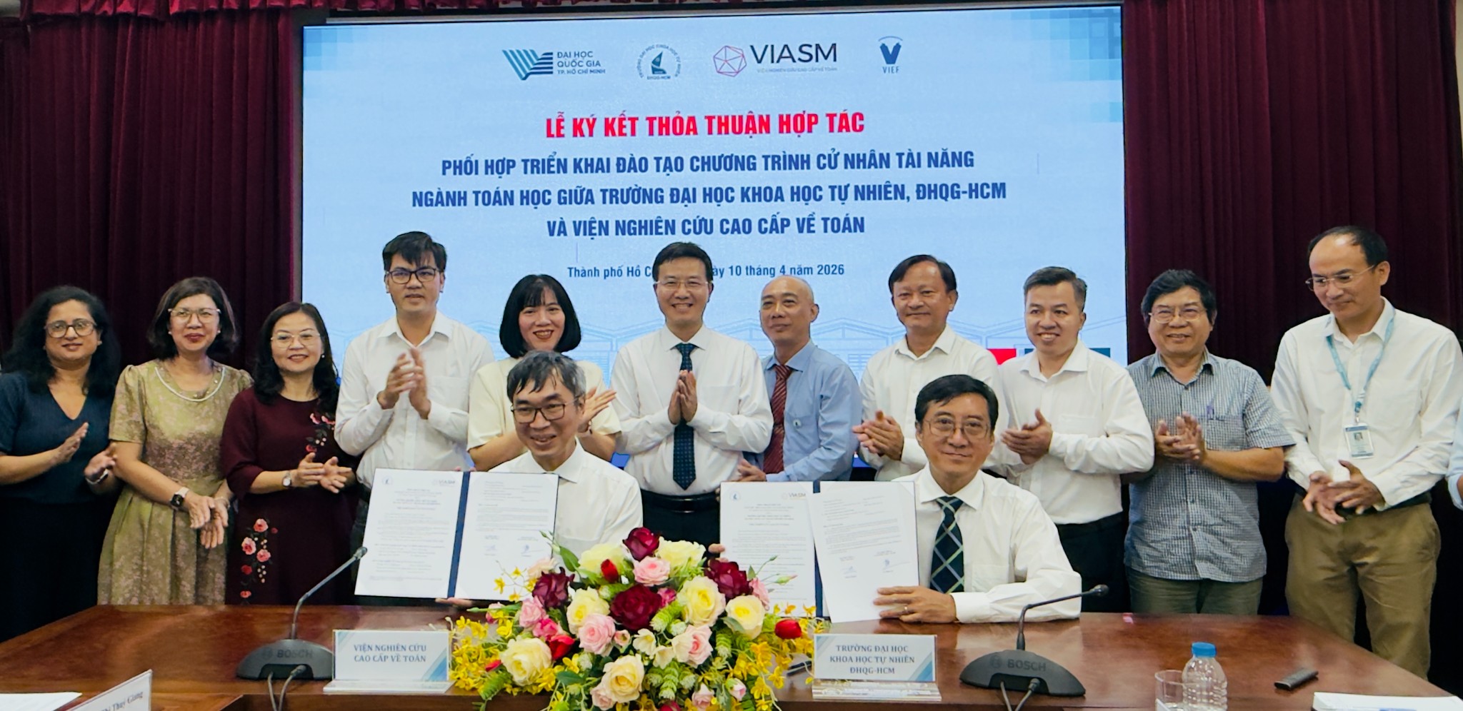 🤝 ∑   KÝ KẾT THỎA THUẬN HỢP TÁC TRIỂN KHAI CHƯƠNG TRÌNH CỬ NHÂN TÀI NĂNG NGÀNH TOÁN HỌC