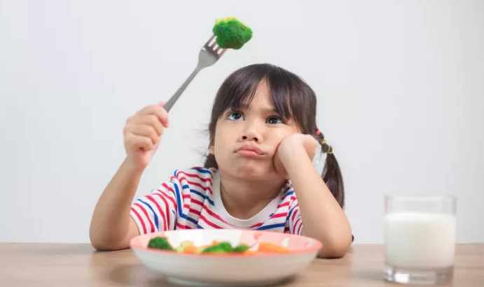 Trẻ Biếng Ăn Nên Chọn Loại Sữa Nào? Gợi Ý Một Số Dòng Sữa Công Thức Phù Hợp Cho Bé