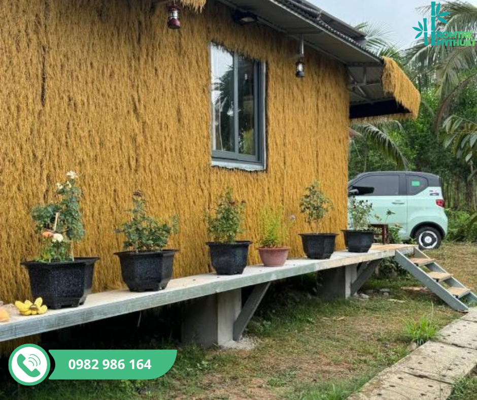 [Tây Ninh] 230m2 Thảm cỏ rơm nhân tạo làm mái & vách tại Bà Đen Garden ...