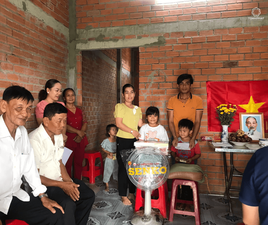 Nhà Đại Đoàn kết (1).png
