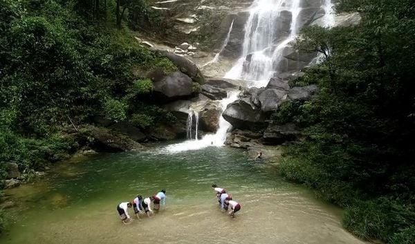 Top các thác nước đẹp hoang sơ ít người biết đến cho dân cắm trại gần Hà Nội (Phần 1: Thác nước tại Thanh Hoá)