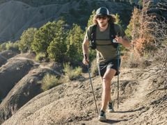 Top 9 sản phẩm gậy chạy Trail tốt nhất dành cho runner