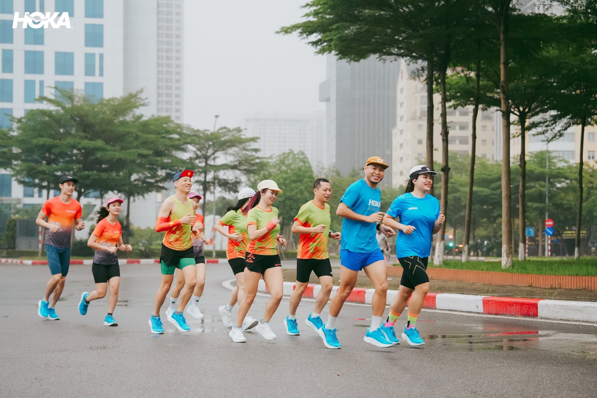 IMSPORTS-x-HOKA-x-STARLAKE-LAN-TOA-TINH-THAN-CHAY-BO-QUA-BUOI-TEST-RUN-CLIFTON-10-TAI-HA-NOI-4.jpg