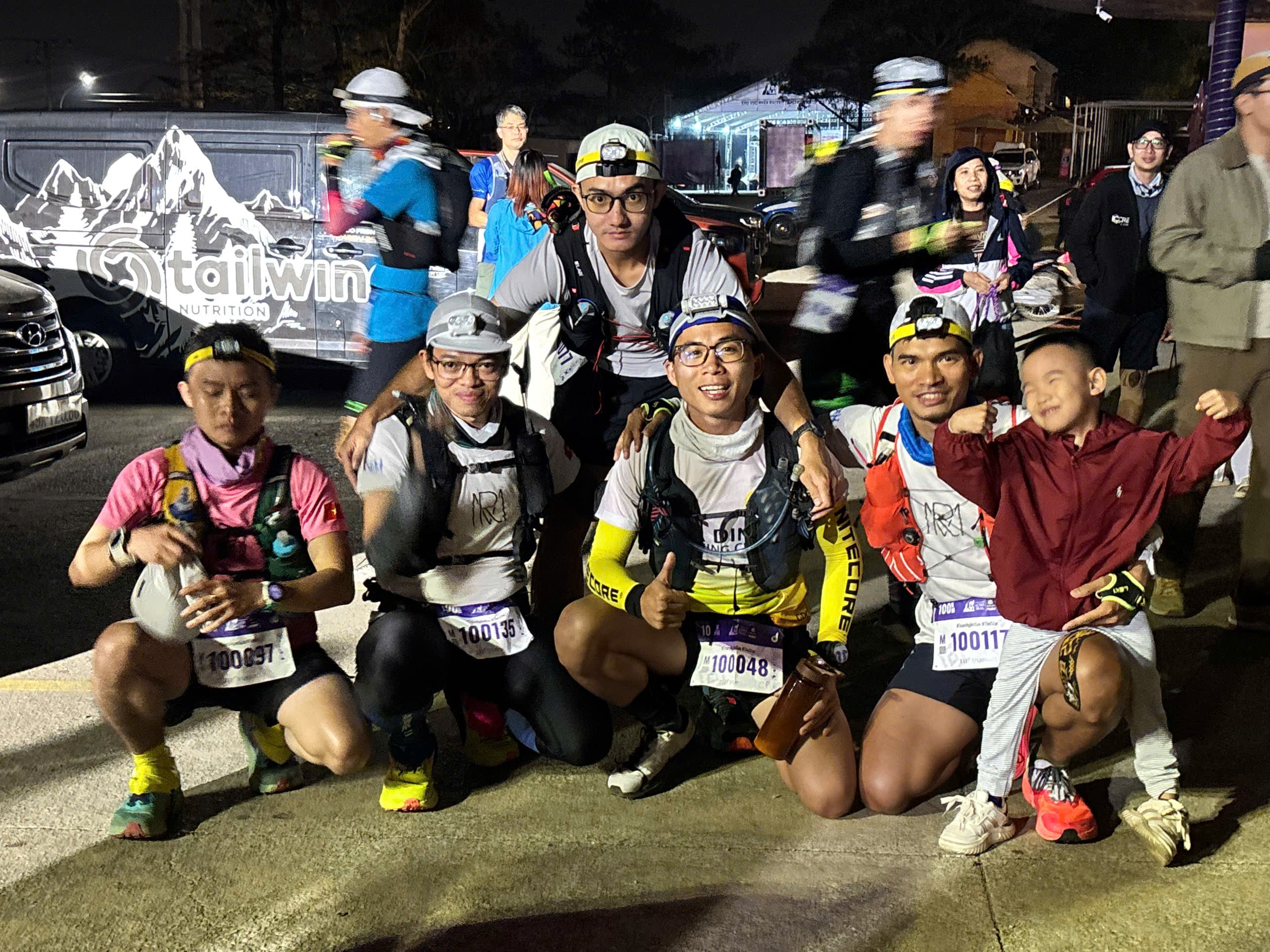 IMSports-ho-tro-runner-muon-den-chay-trail-Nitecore-tai-Dalat-Ultra-Trail-5.jpg