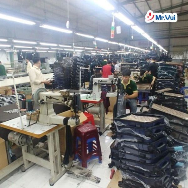 xưởng sản xuất vali