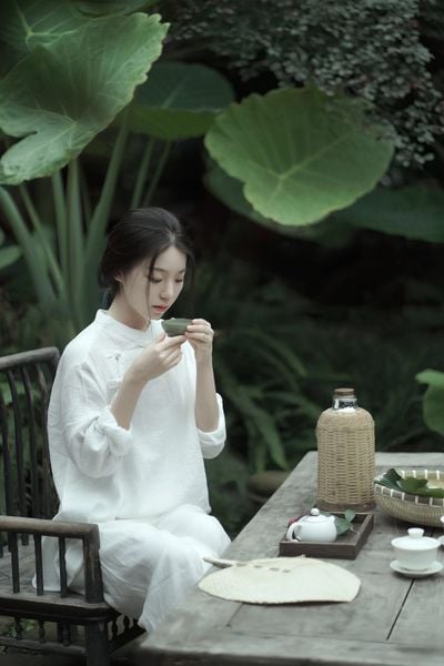 Trà Chiều Tại Nhà Kiểu Việt: Chọn Trà & Pha Đúng Cách
