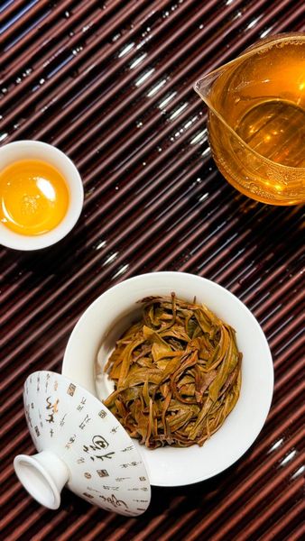 bã trà uống xong dung làm gì