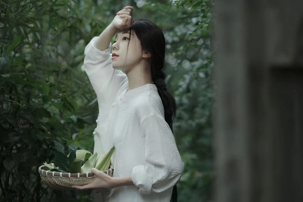 đọc sách uống trà