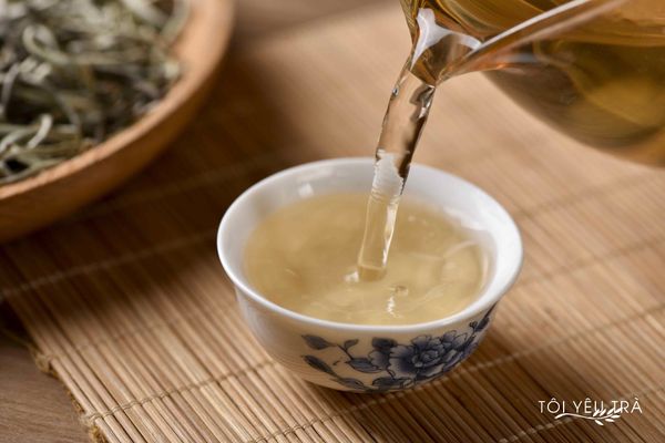 Bạch Trà Shan Tuyết Là Gì? Công Dụng & Cách Pha Chuẩn