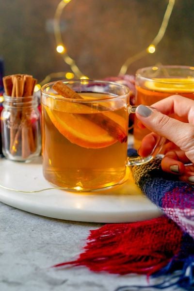 trẻ em uống trà có tốt không