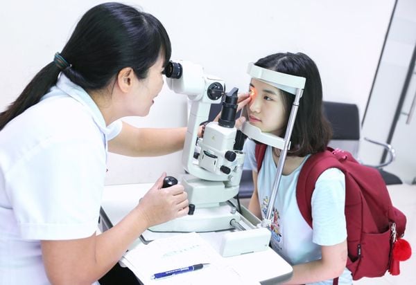 Giải đáp: Học chứng chỉ Răng Hàm Mặt hoặc Kính thuốc mất bao lâu?