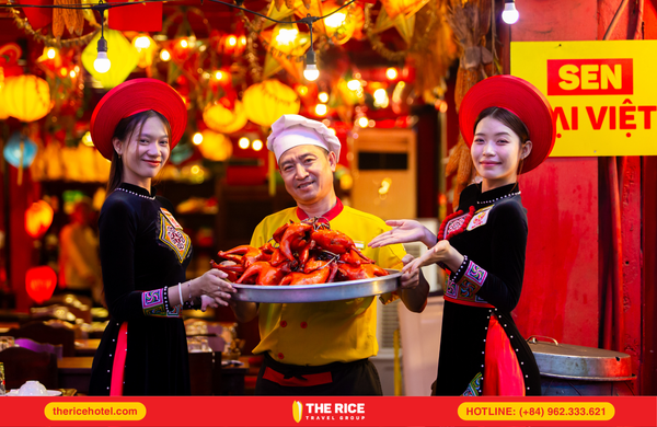 Dai Viet Restaurant – in a prime location – attracts a large number of domestic and international tourists.