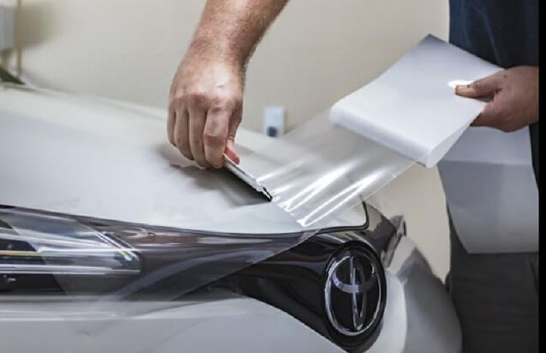 Dán PPF ô tô tại nhà: Hướng dẫn chi tiết, chi phí & rủi ro bạn cần biết