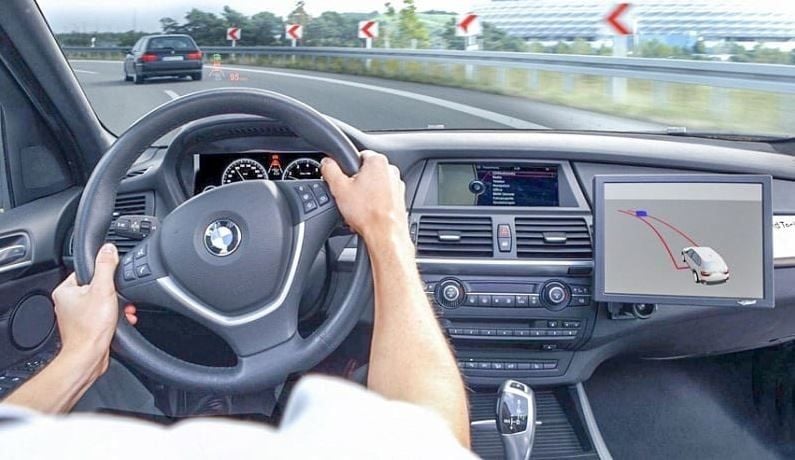 Tại sao có tiếng ù trong xe ô tô khi chạy? Cảnh báo và cách xử lý