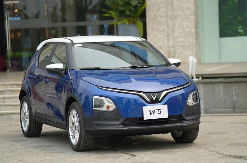 Vận tốc tối đa của xe ô tô điện Vinfast là bao nhiêu km khi sạc đầy?