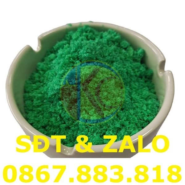 Copper Chloride CuCl2 dạng tinh thể màu xanh