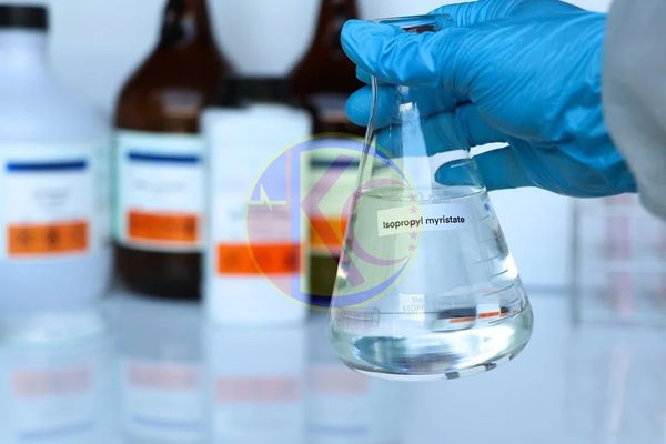 Isopropyl Myristate (C17H34O2) dung môi