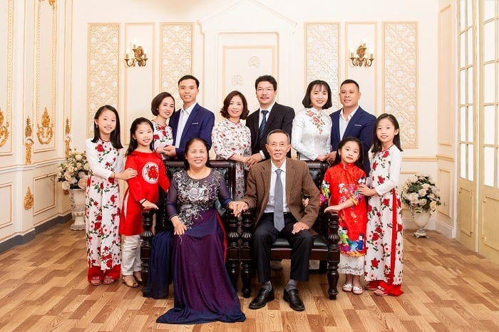 Chụp ảnh gia đình nên mặc gì nổi bật?