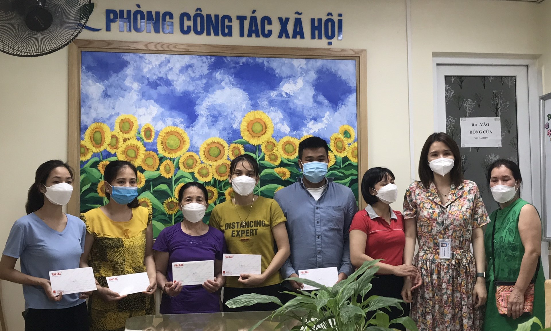 Tiếp tục hành trình 'Yêu thương và chia sẻ' - thời trang mặc nhà cao cấp PALTAL